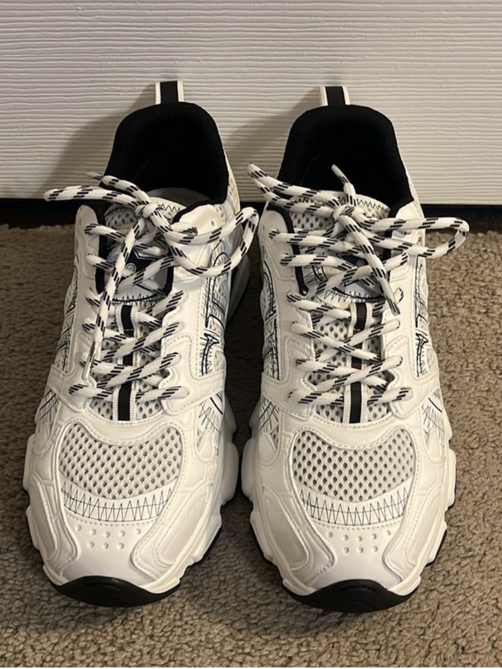 Dior Chrono Sneaker - Picture 7 of 8